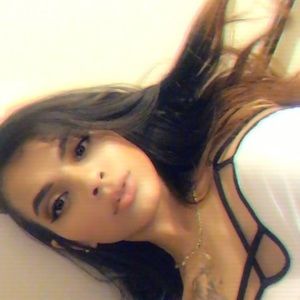 Meet your Posher, Monica